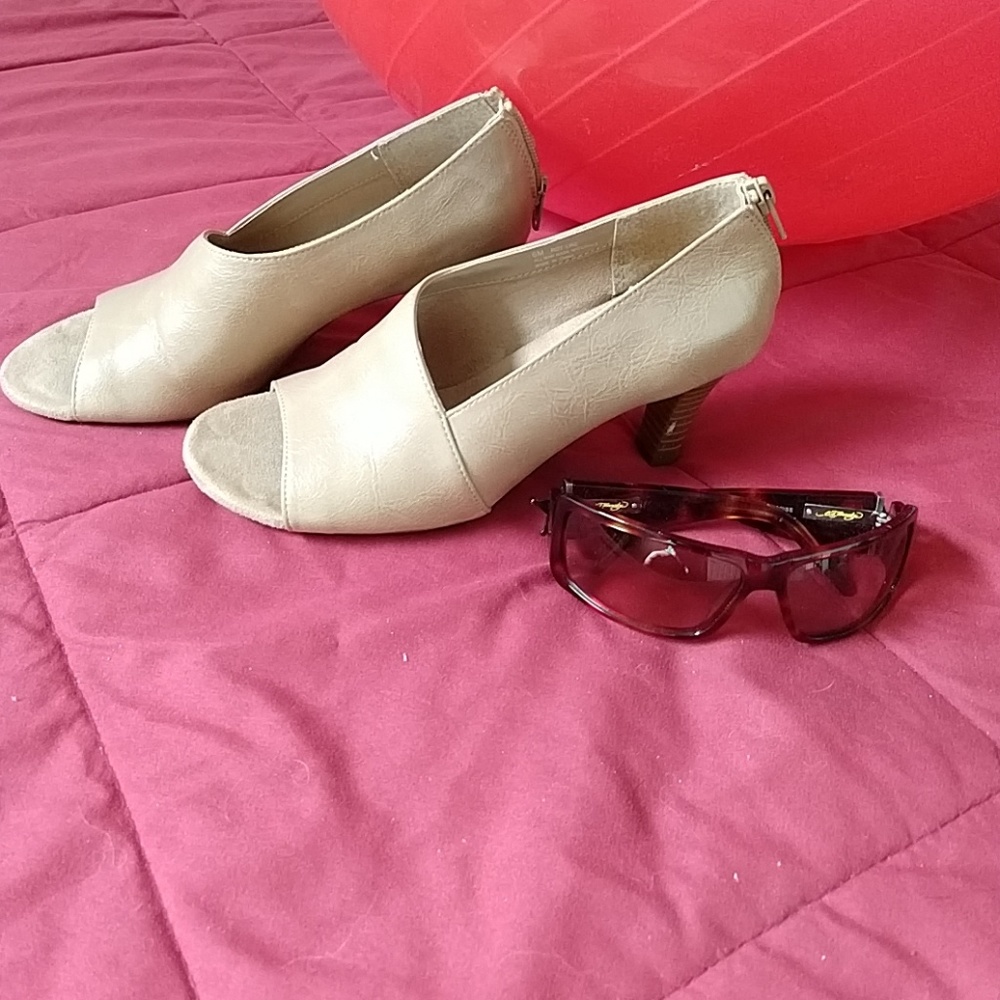 High heels shoes